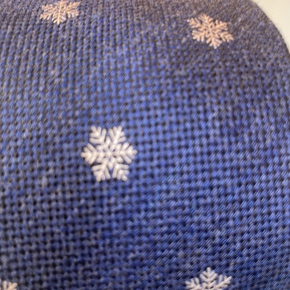 Snowflake tie new with tags Banana Republic - Picture 3 of 11